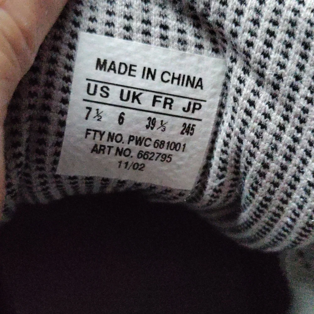 Adidas Savage sneakers men's size 7.5 athletic shoes - Picture 7 of 9